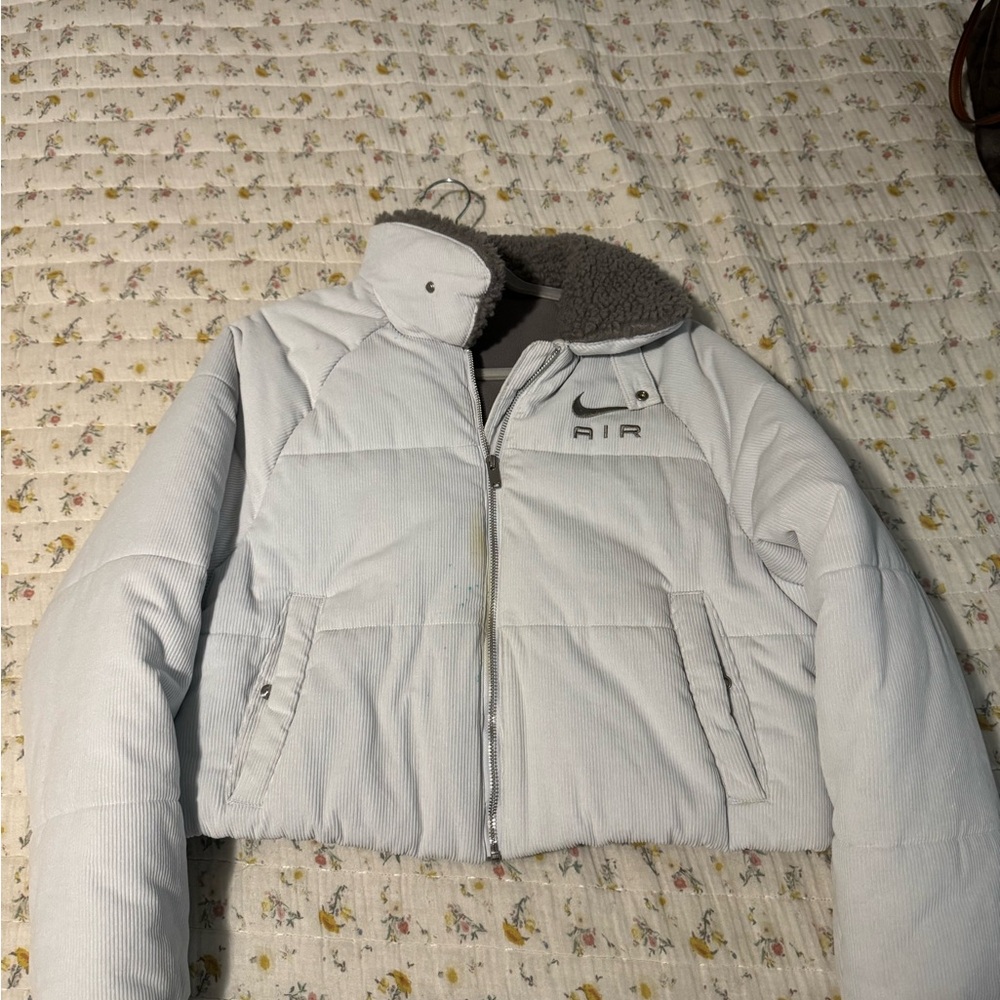 Nike Air Women's Corduroy Puffer Jacket - Light Gray